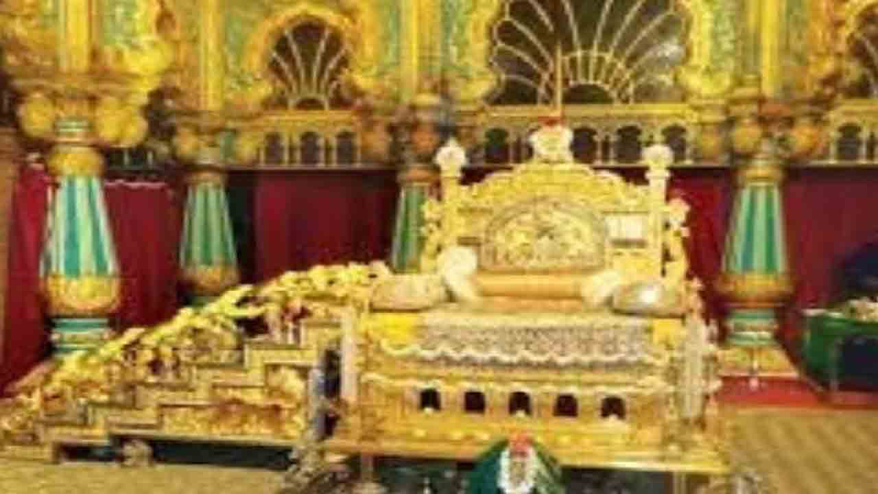 బంగారు సింహాసనంపై అయోధ్య రాముడు!