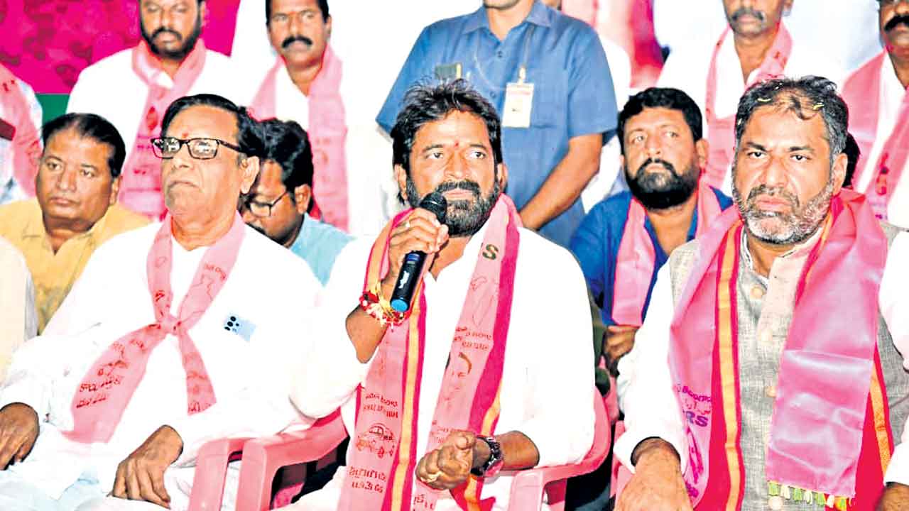 దొంగ సర్వేల పేరిట మోసం