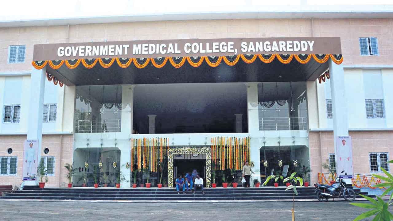 Jagga Reddy | సాధ్యం కాని హామీలు ఇవ్వడంలో స్పెషలిస్టు జగ్గారెడ్డి.. సంగారెడ్డికి ఆయన చేసిందేంటి?