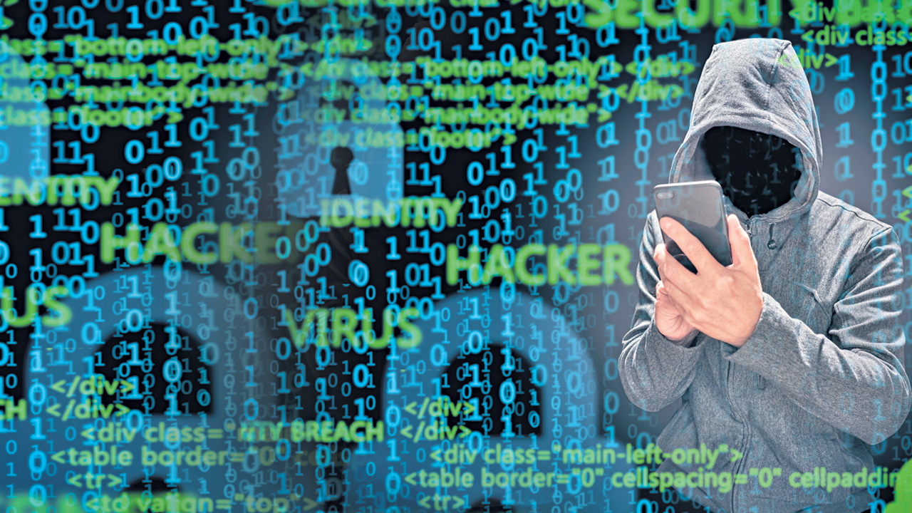 Tech News | ఫోన్‌, ఛార్జర్‌ ఇతరత్రా ఎలక్ట్రానిక్‌ గ్యాడ్జెట్స్‌ను ఎవరైనా గిఫ్ట్‌గా ఇస్తున్నారా? నిలువు దోపిడీ అయిపోతారు.. జాగ్రత్త!