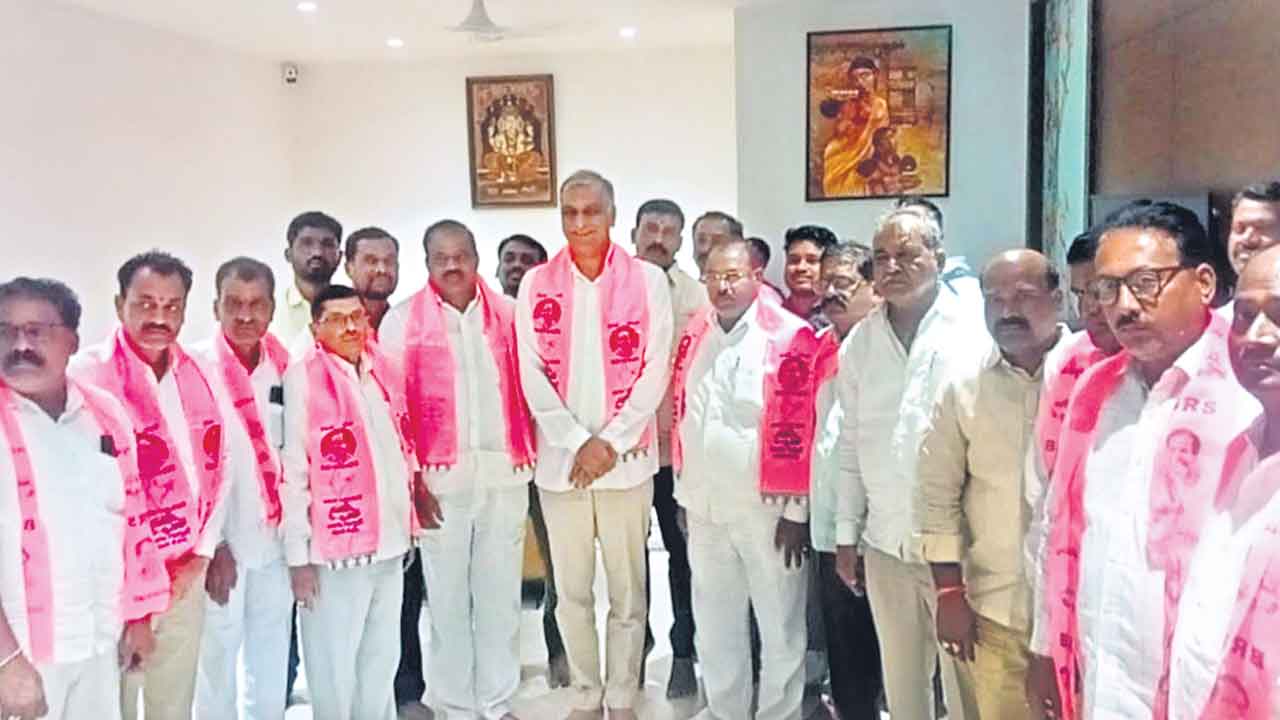 బీఆర్‌ఎస్‌లోకి మాజీ ఎమ్మెల్యే విజయపాల్‌రెడ్డి