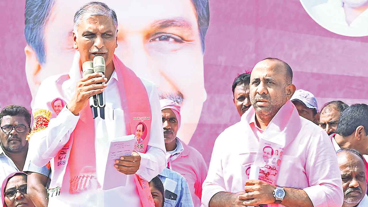 మూడు గంటల కాంగ్రెస్‌ కావాలా? 24 గంటల బీఆర్‌ఎస్సా?