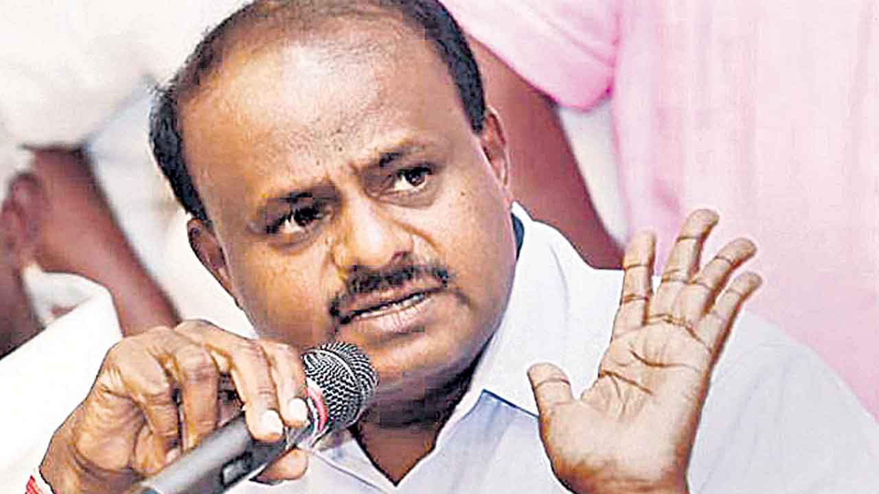 Kumaraswamy | కర్ణాటకలో ఐదు గ్యారెంటీలకే గతి లేదు.. తెలంగాణలో ఆరు గ్యారెంటీల అమలా?: జేడీఎస్‌ నేత కుమారస్వామి