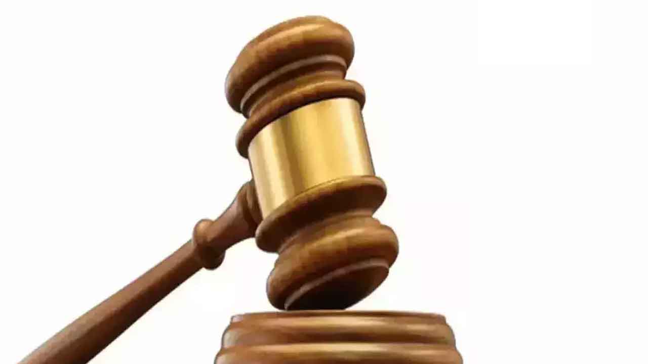 Adoptive Parents Return Child | చెడు అలవాట్లవల్ల పిల్లాడ్ని తిరిగి ఇచ్చేస్తామన్న పేరెంట్స్‌.. దత్తత రద్దు   చేసిన కోర్టు