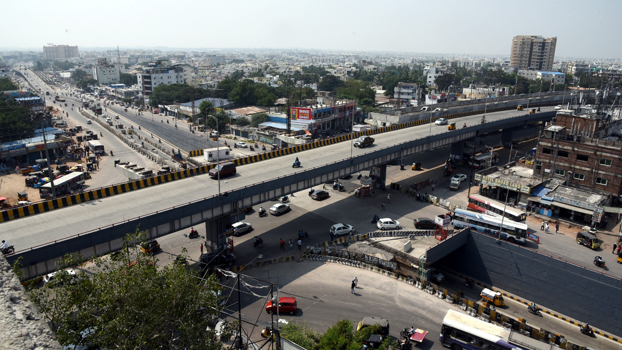 Hyderabad | హైదరాబాద్‌ నగర ప్రయాణం అంటే ఒకప్పుడు నరకం.. ఇప్పుడు ఘనం
