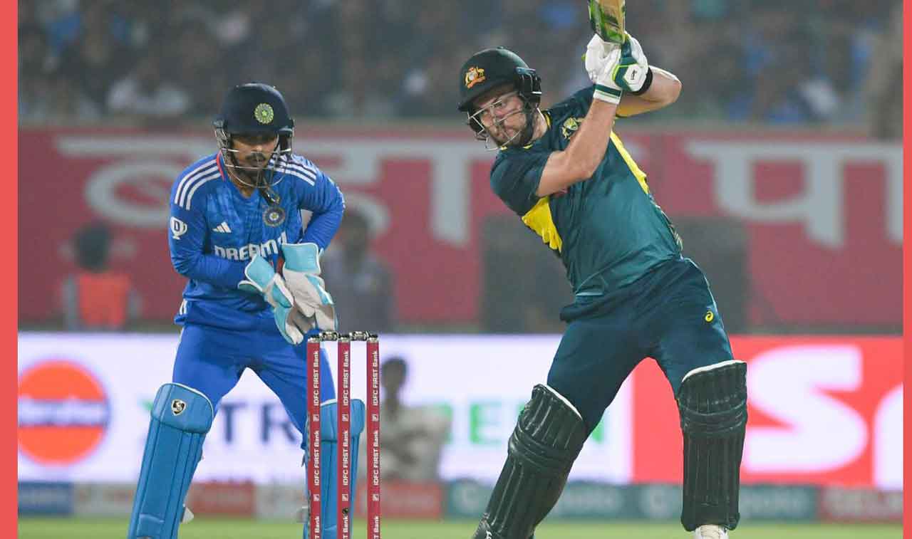 IND vs AUS | ఇంగ్లిస్ సూప‌ర్ సెంచ‌రీ.. భార‌త్‌ టార్గెట్ రెండొంద‌లపైనే