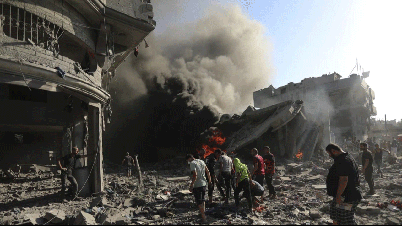 Israel-Hamas War | గాజాపై అణుబాంబు ప్ర‌యోగానికి వెనుకాడం : ఇజ్రాయెల్ సంచ‌ల‌న ప్ర‌క‌ట‌న‌