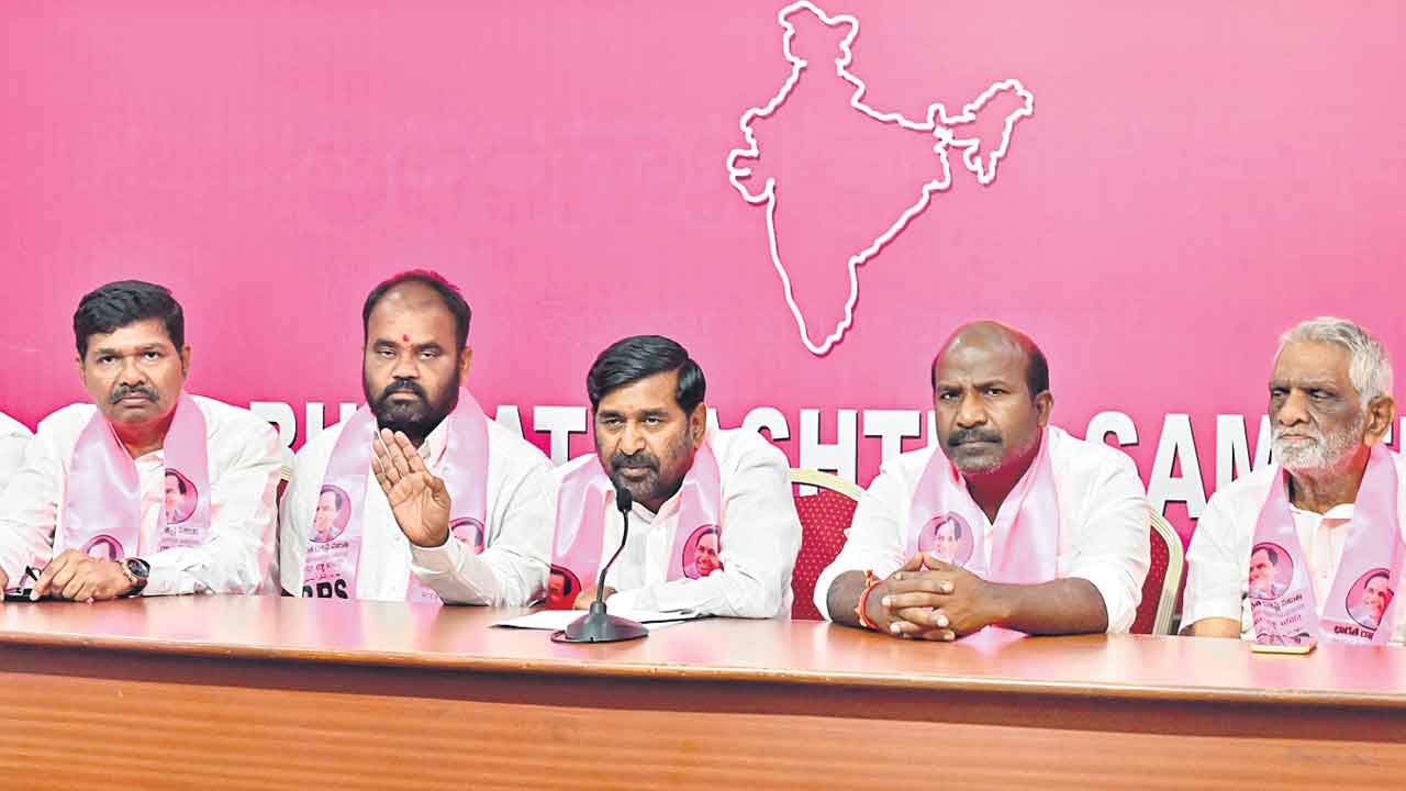 ఓటమి భయంతోనే బూతులు