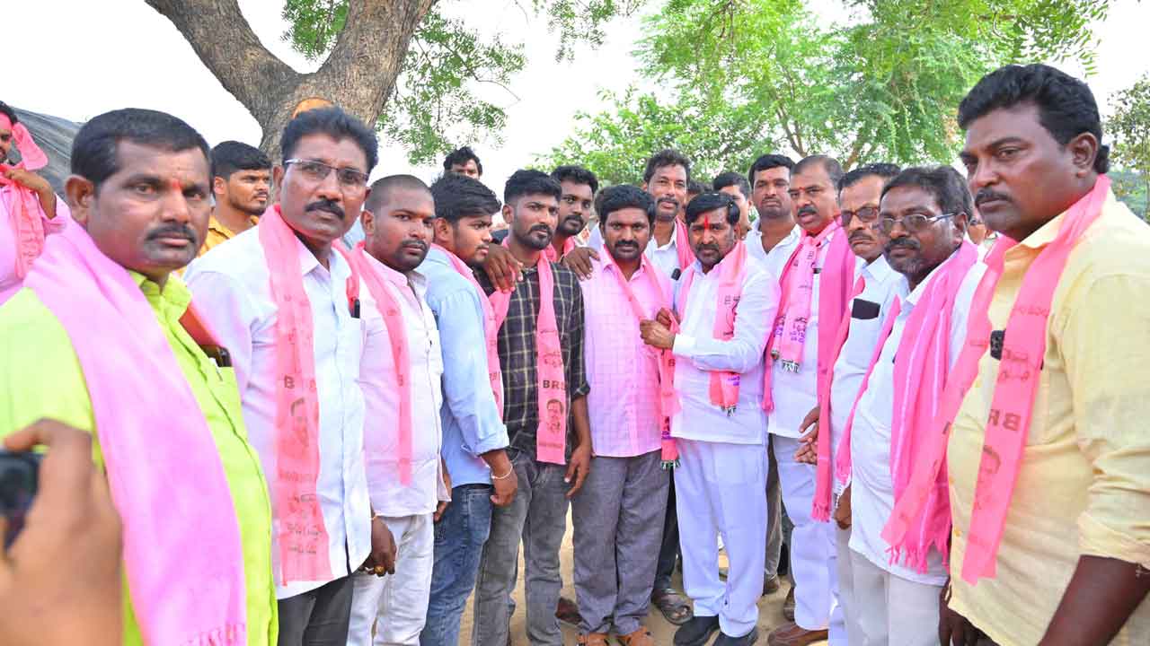 Minister Jagadish Reddy | చివ్వెంల మండలంలో కాంగ్రెస్ ఖాళీ..మంత్రి జగదీష్‌ రెడ్డి సమక్షంలో భారీగా చేరికలు
