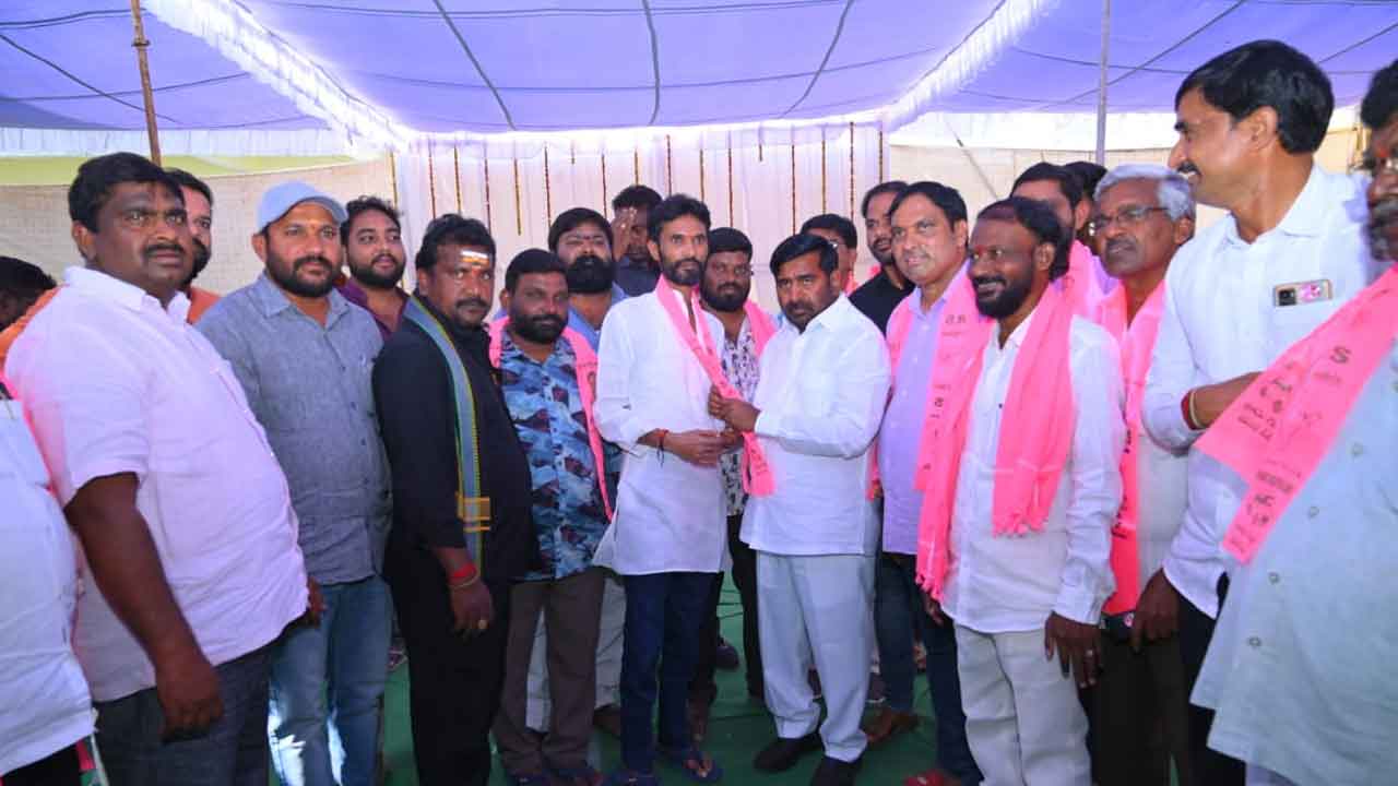 Minister Jagadish Reddy | సూర్యాపేట నియోజకవర్గంలో బీఆర్‌ఎస్‌లోకి భారీగా చేరికలు..ఆహ్వానించిన మంత్రి జగదీష్‌ రెడ్డి