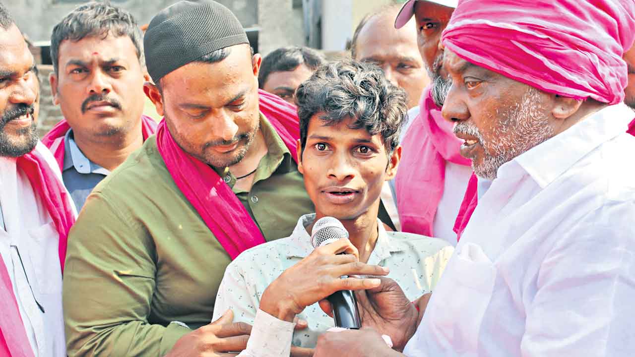 దివ్యాంగుల ఓట్లు కేసీఆర్‌కే