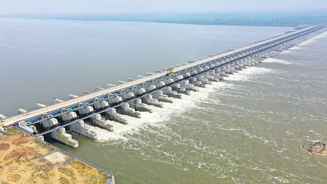 Kaleshwaram | కుట్ర కోరల్లో మన కాళేశ్వరం.. ఈ హడావిడి వెనుక ఉన్న మర్మమేంది? ఉన్నదెవరు?