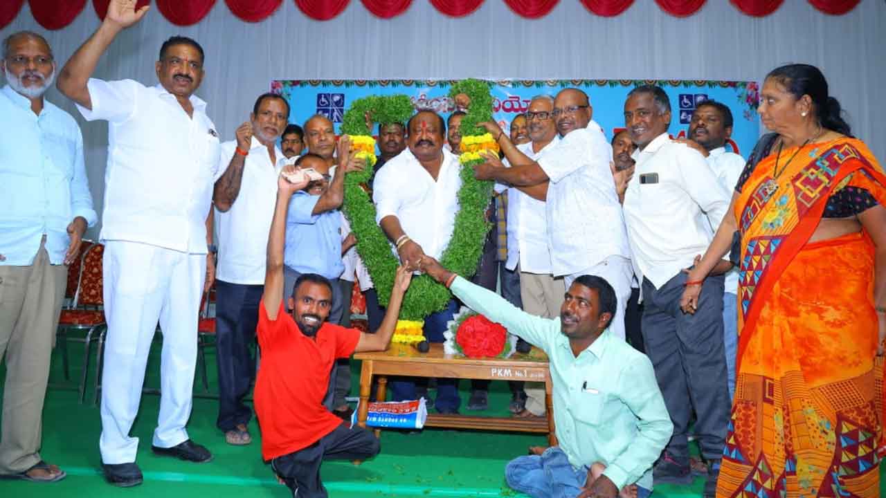 Minister Gangula | దేశ చరిత్రలో ఎక్కడ లేనివిధంగా దివ్యాంగులకు పింఛన్లు : మంత్రి గంగుల