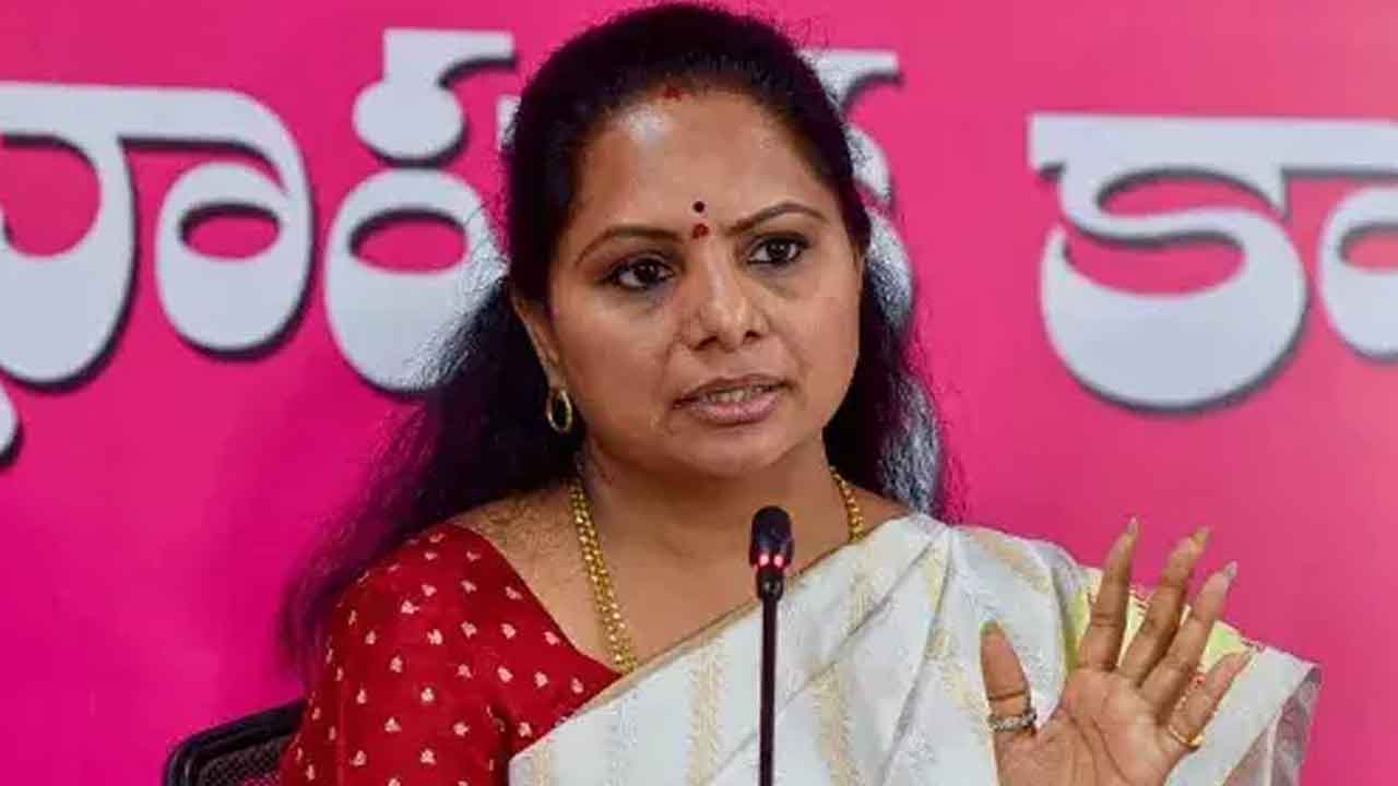 కరెంటుపై కట్టుకథలు చెప్పొద్దు