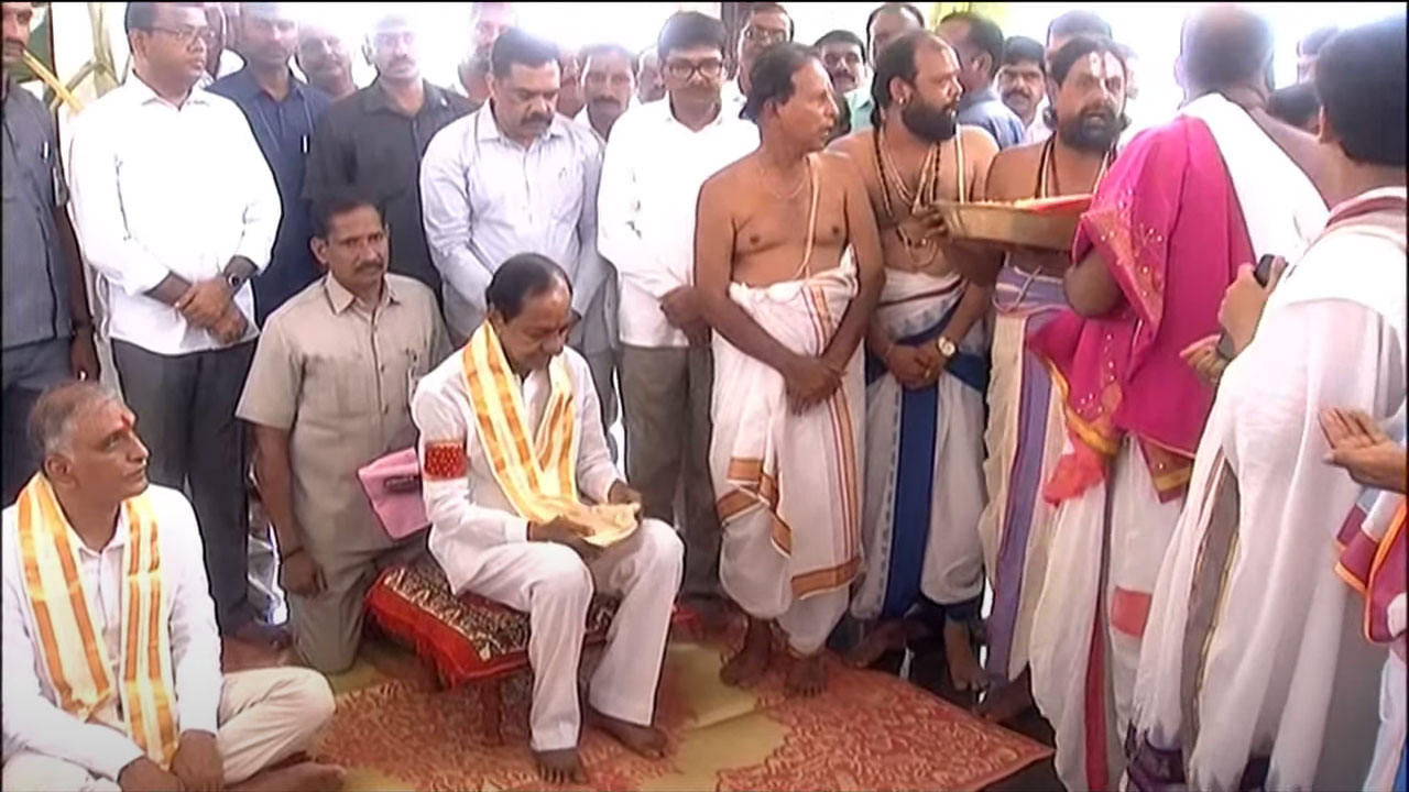 CM KCR | కోనాయిపల్లి వేంకటేశ్వర స్వామిని దర్శించుకున్న సీఎం కేసీఆర్‌..