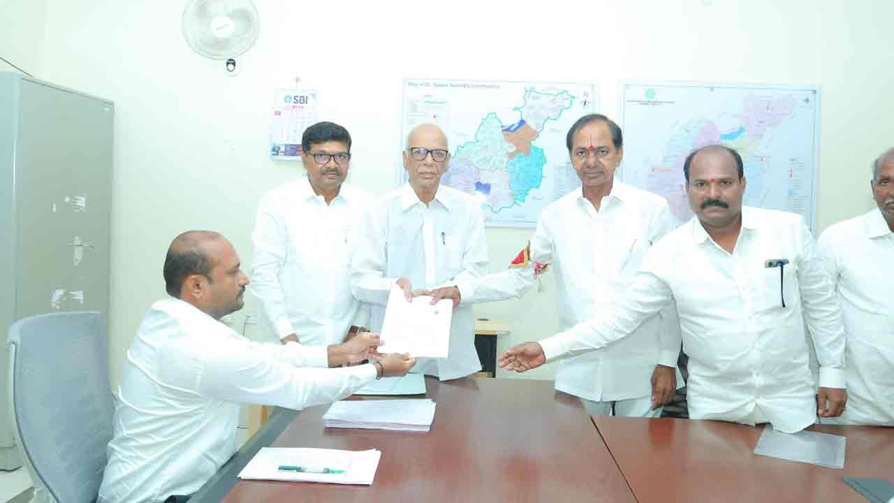CM KCR | గ‌జ్వేల్‌లో నామినేష‌న్ దాఖ‌లు చేసిన ముఖ్య‌మంత్రి కేసీఆర్