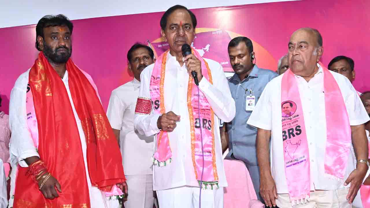 CM KCR | ప్రభాకర్‌రెడ్డి ప్రాణాలు తీయాలనుకున్నరు..దేవుడి దయవల్ల అపాయం తప్పింది: సీఎం కేసీఆర్‌