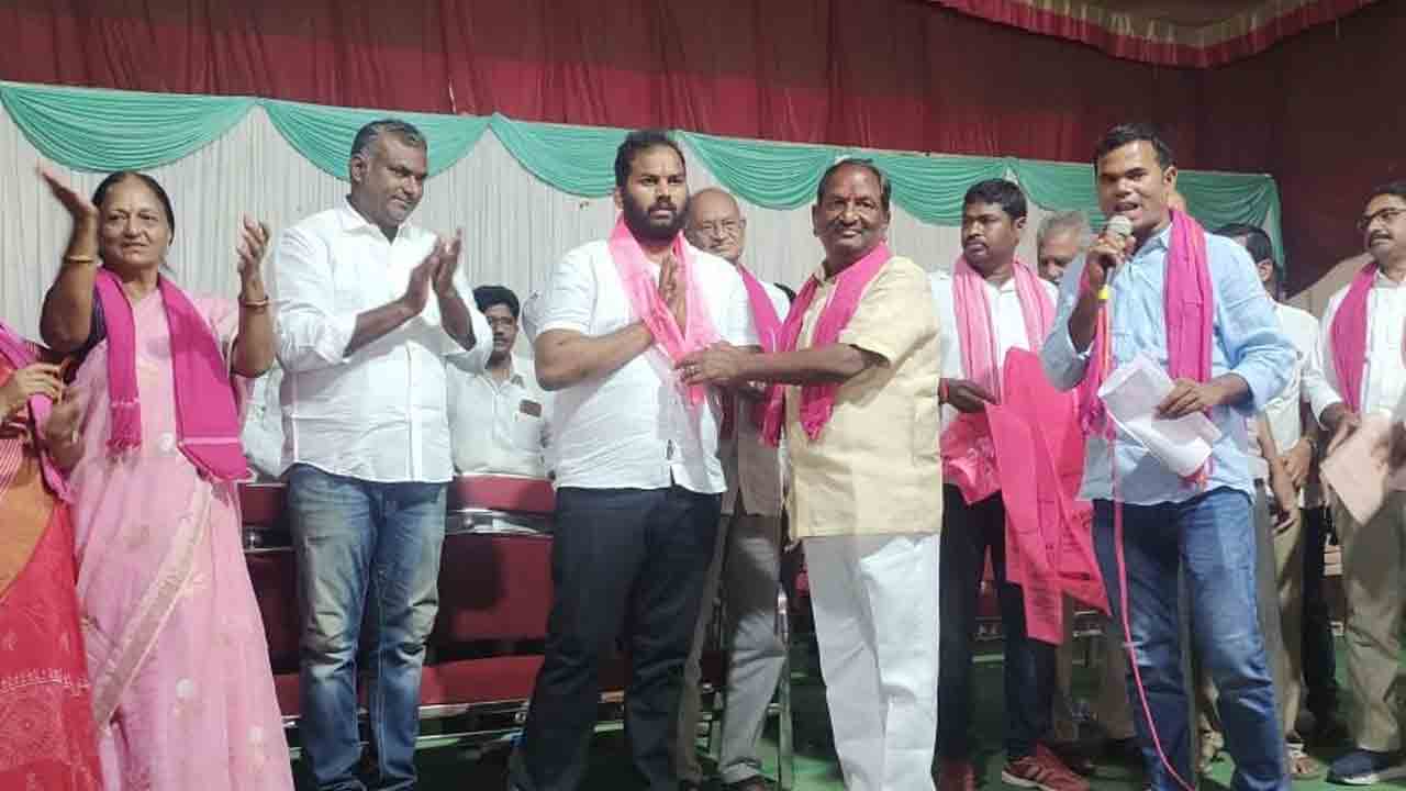 మంత్రి కొప్పుల సమక్షంలో భారీగా చేరికలు