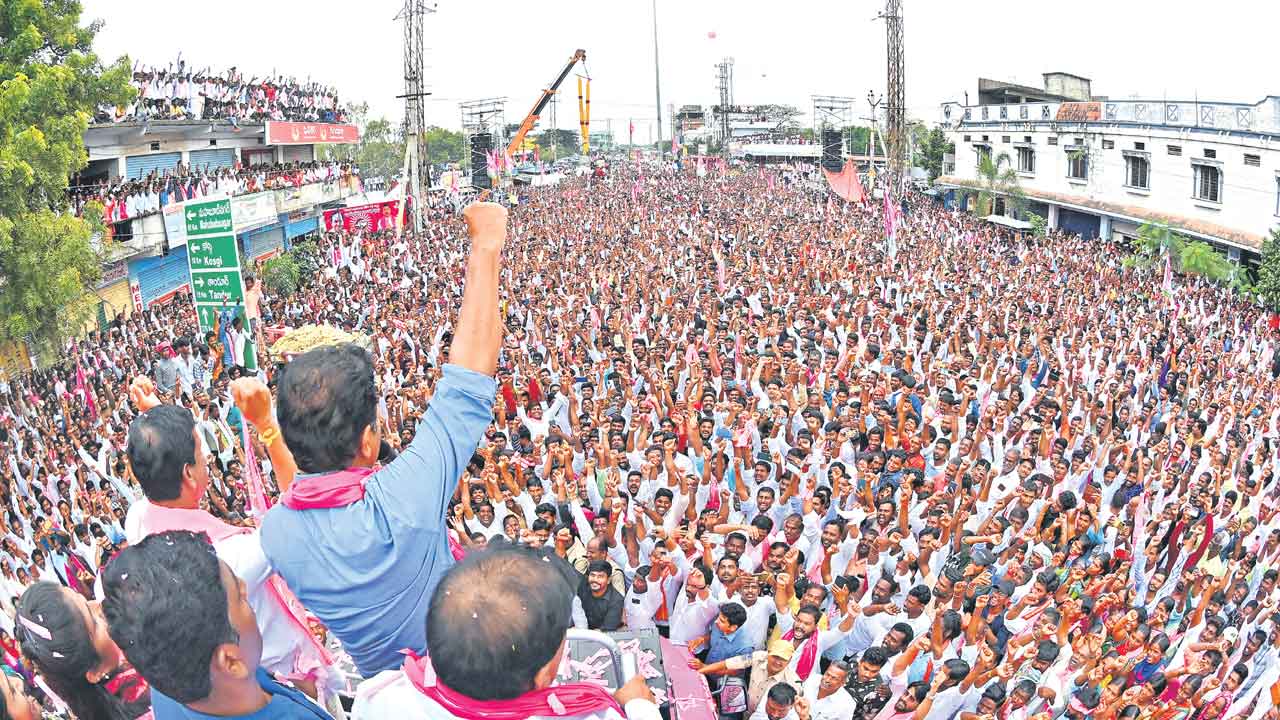 Minister KTR | జనంలో ఉండే ఎమ్మెల్యే కావాలా? జైలుకుపోయే దొంగ కావాల్నా?: మంత్రి కేటీఆర్‌