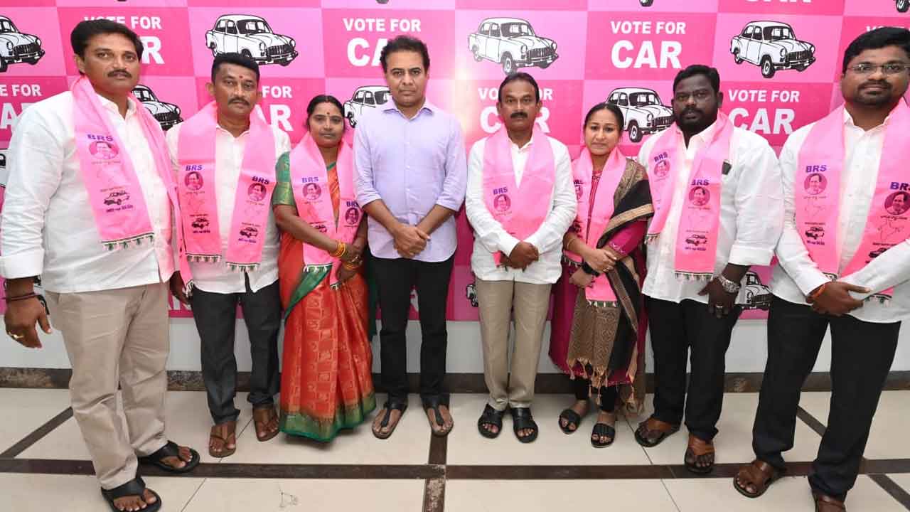 Minister KTR | కొత్తగూడెంలో సీపీఐ పార్టీకి బిగ్ షాక్‌.. మంత్రి కేటీఆర్ సమక్షంలో బీఆర్ఎస్‌లో చేరిన సీపీఐ కౌన్సిలర్లు