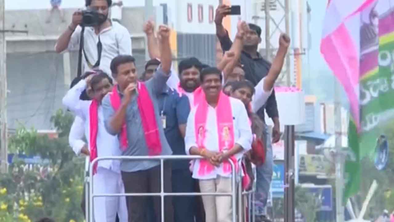 KTR | కేటీఆర్‌ రోడ్‌ షోలో అపశ్రుతి