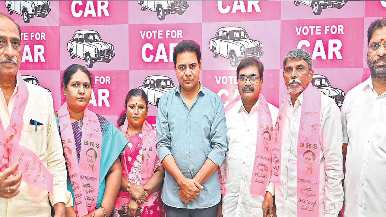 బీఆర్‌ఎస్‌లోకి కాంగ్రెస్‌ నేతలు