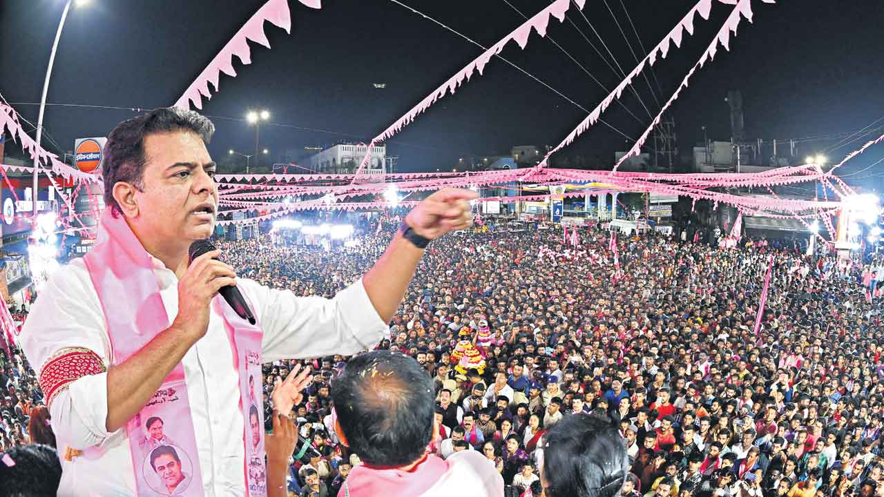 గులాబీ దళానికి.. ఒకేఒక్కడు.. అడుగడుగునా నీరాజనం