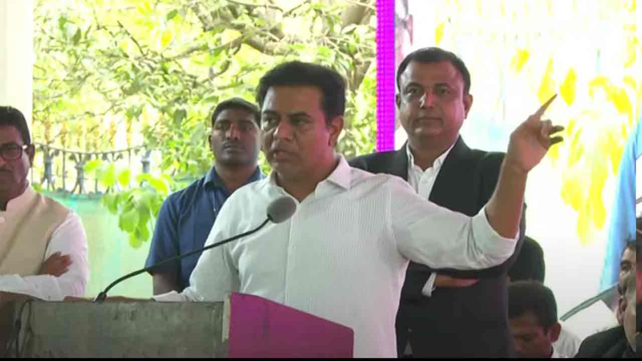 KTR | ఢిల్లీ దొర‌ల‌కు.. నాలుగు కోట్ల తెలంగాణ ప్ర‌జ‌ల‌కు మ‌ధ్య జ‌రుగుత‌న్న పోరాట‌మిది : మంత్రి కేటీఆర్