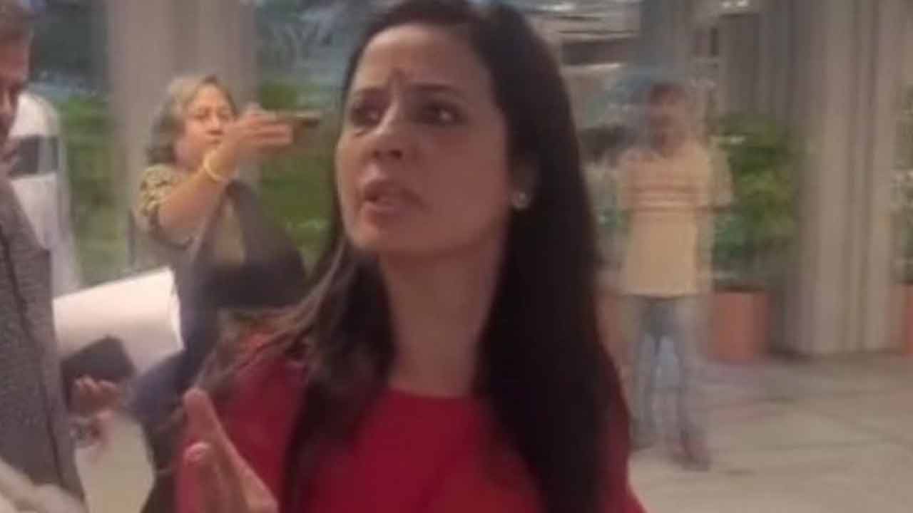 Mahua Moitra: పిచ్చి పిచ్చి ప్ర‌శ్న‌లేశారు: మ‌హువా మొయిత్రా