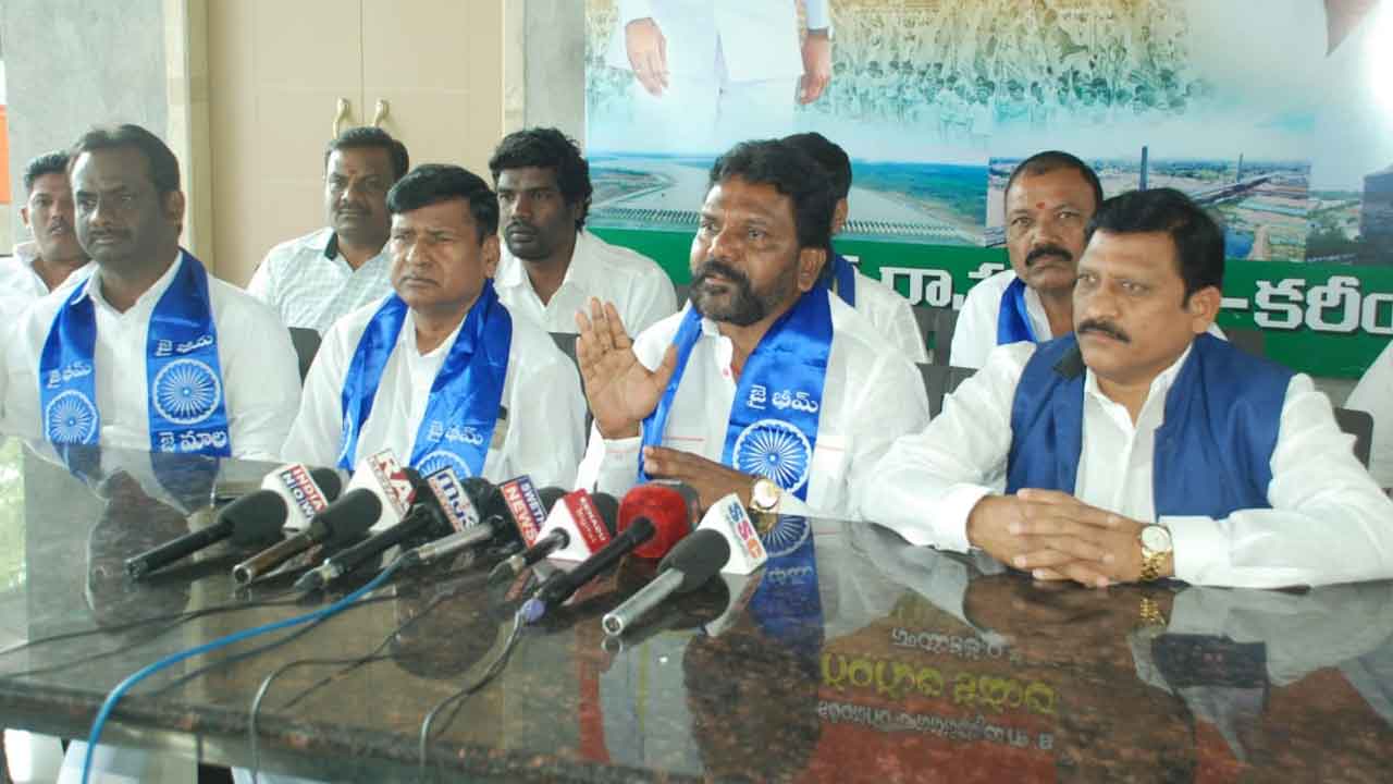 Minister Gangula | మంత్రి గంగుల కమలాకర్‌కు సంపూర్ణ మద్దతు ప్రకటించిన మాల సంఘాల జేఏసీ నేతలు