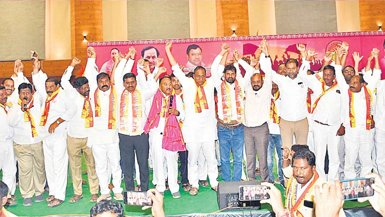 కాంగ్రెస్‌ అంటే కరువు బీఆర్‌ఎస్‌ అంటే భరోసా