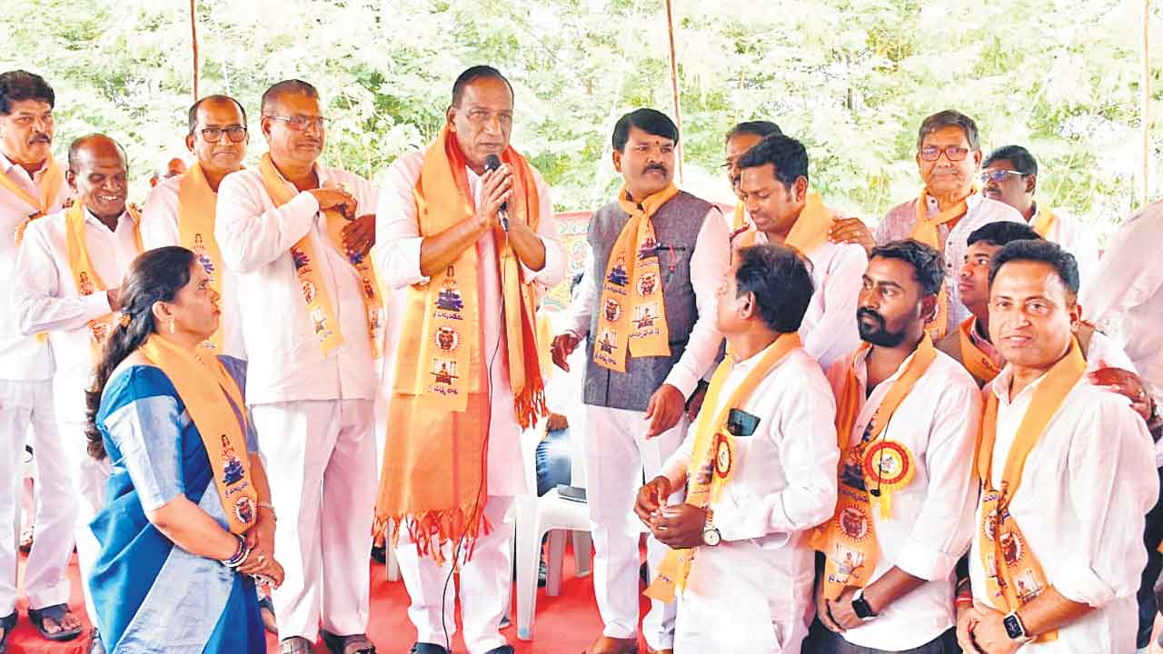 బీఆర్‌ఎస్‌కే ఓట్లు అడిగే హక్కు