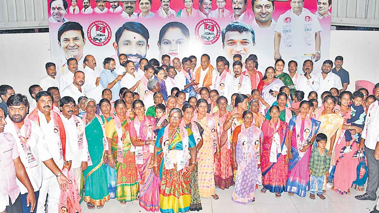 బీఆర్‌ఎస్‌కు జై కొట్టిన మైసిరెడ్డిపల్లి