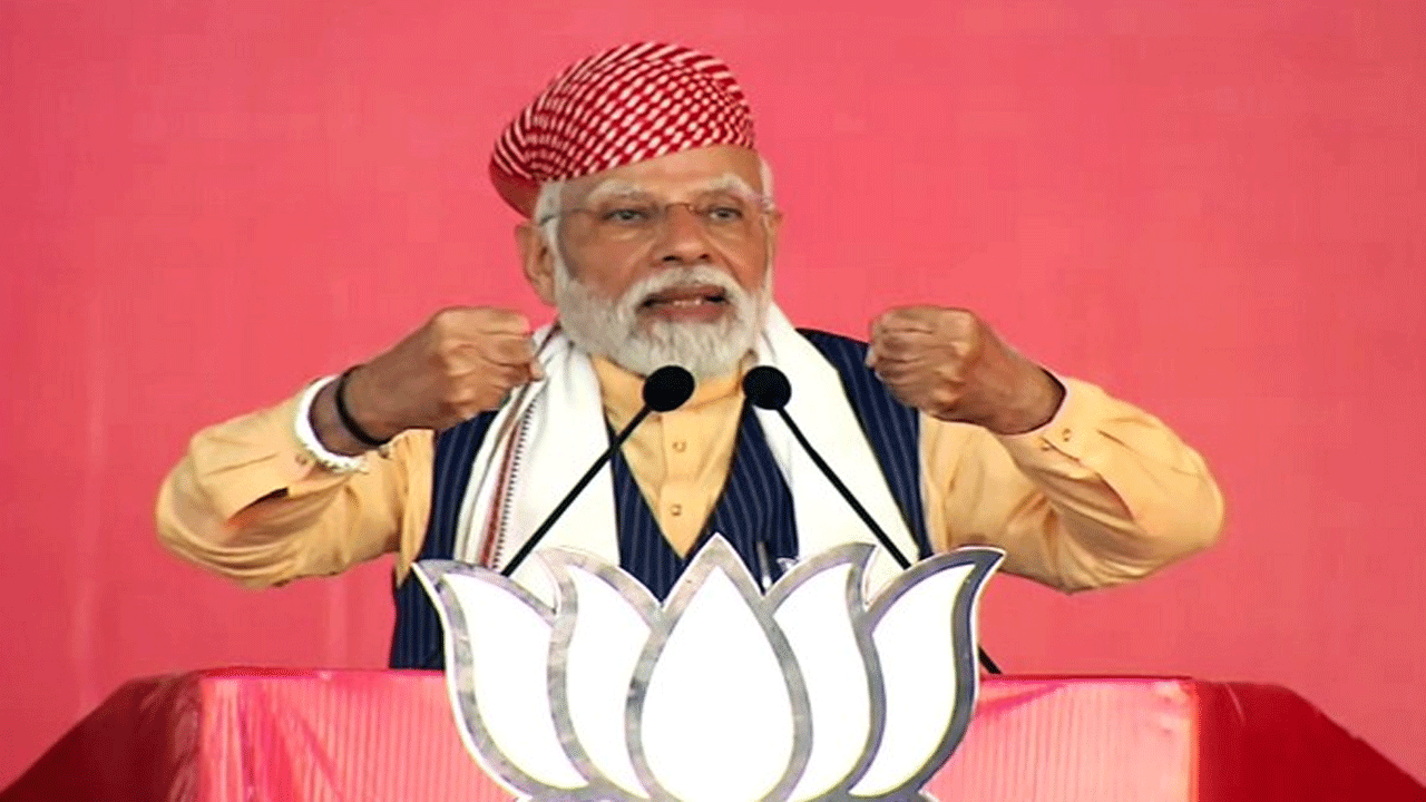 Madhya Pradesh Polls | గిరిజ‌నుల‌ను ఓటు బ్యాంకుగా చూస్తున్న కాంగ్రెస్‌ : మోదీ