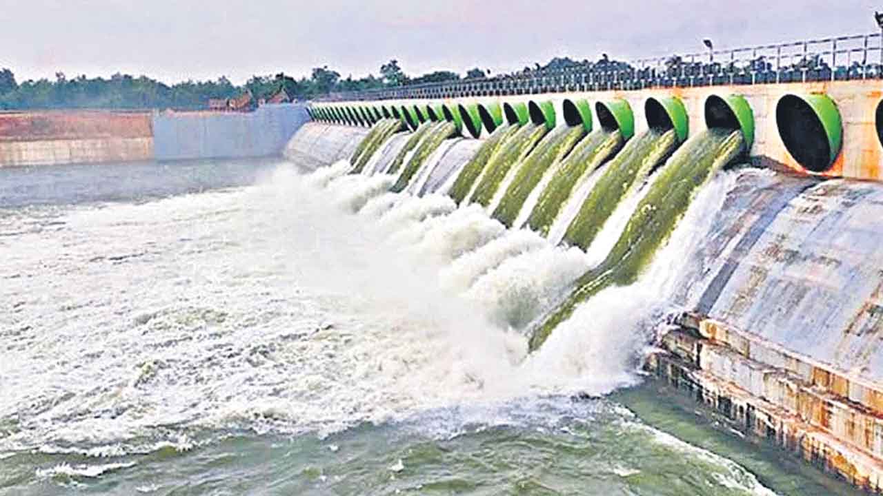 మేడిగడ్డ బరాజ్కు భారీగా వరద