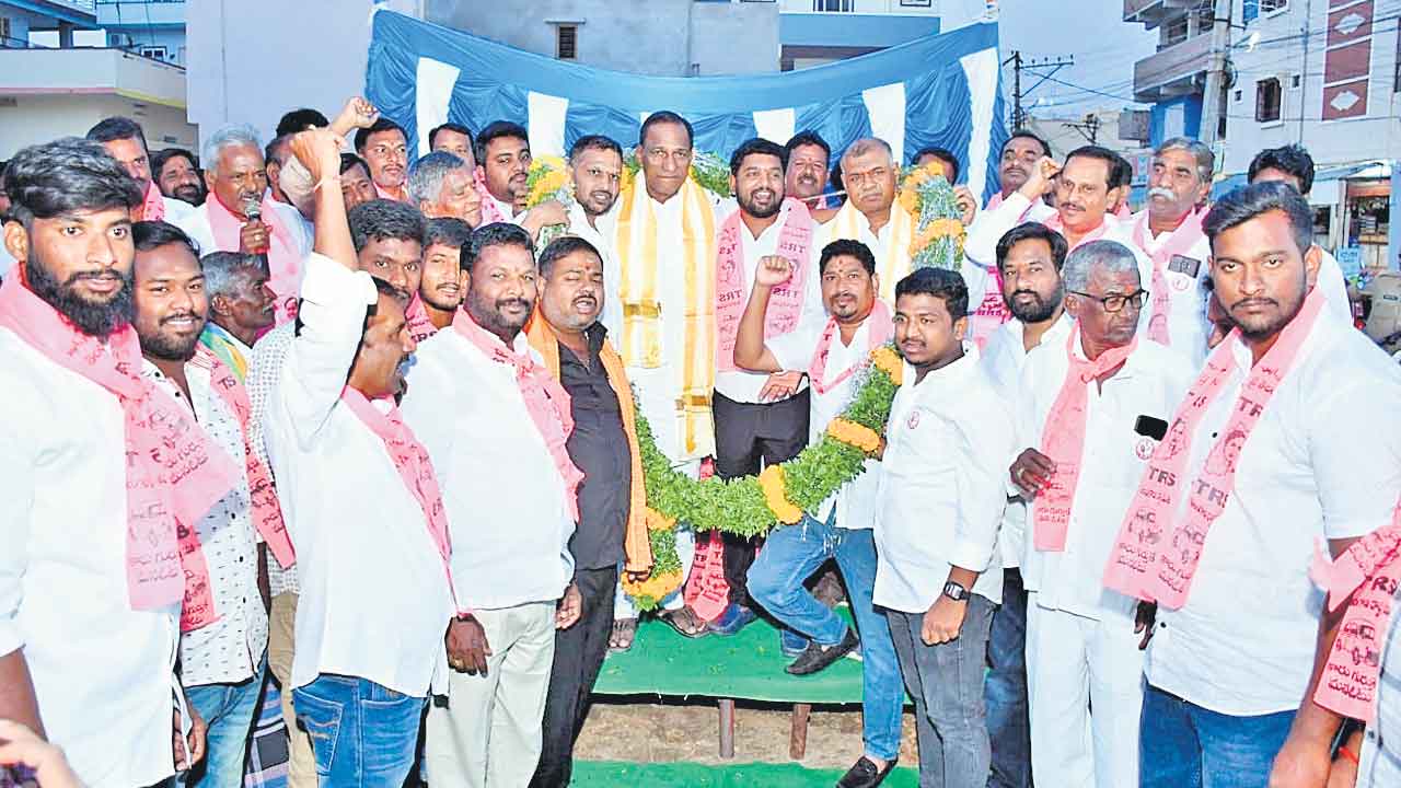 ఈ నెల 30న చేతికి ఇంకు డిసెంబర్‌ 3నఅంతా పింకు పింకు