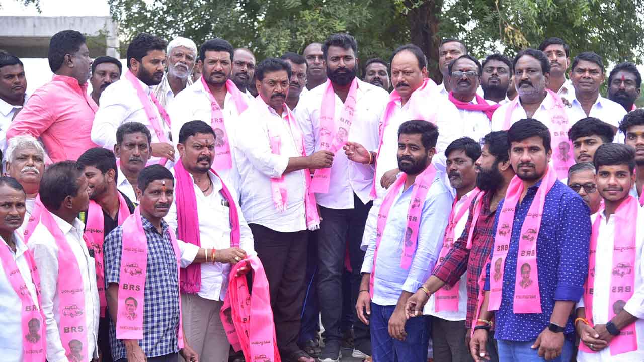 MLA Shekhar Reddy | ఎమ్మెల్యే శేఖర్‌ రెడ్డి సమక్షంలో కాంగ్రెస్‌ నుంచి బీఆర్‌ఎస్‌లో చేరికలు