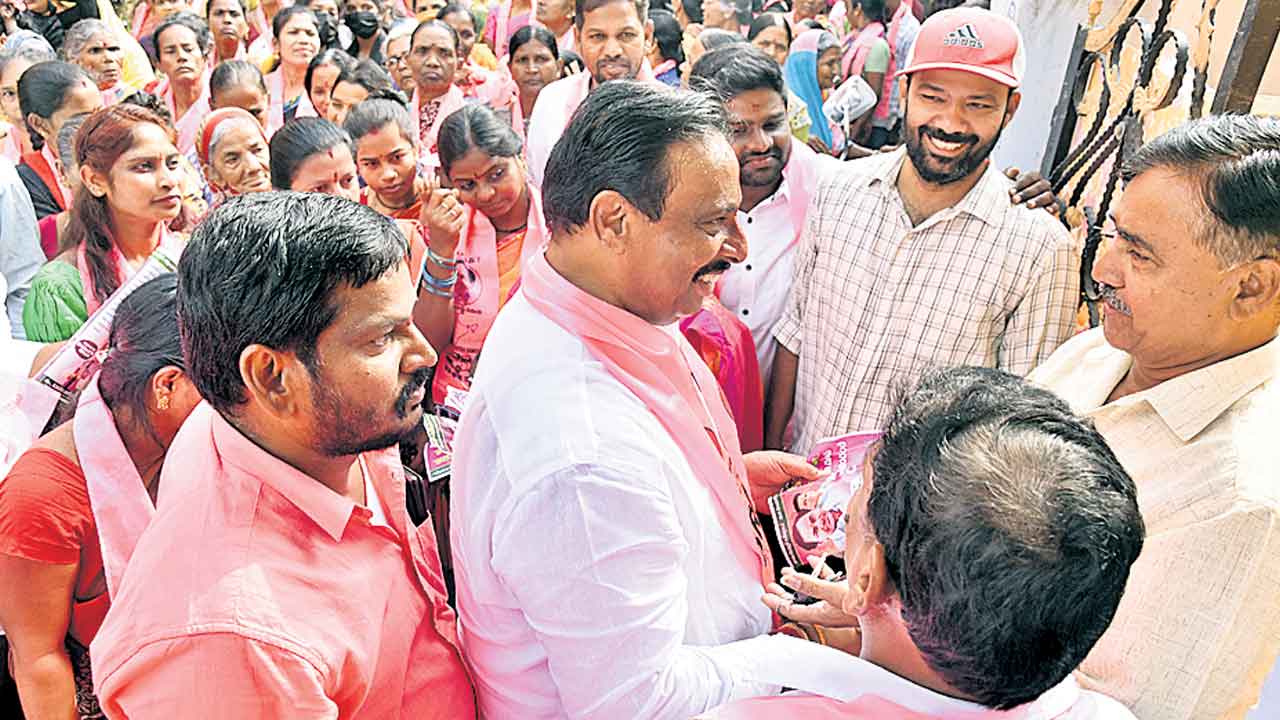 మా ఓట్లన్నీ.. బీఆర్ఎస్కే