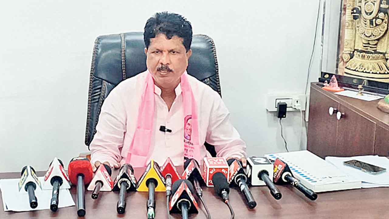 ప్రతి ఒక్కరు ఓటు హక్కును తప్పకుండా వినియోగించుకోండి