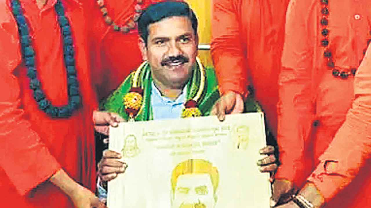 బీజేపీ కర్ణాటక అధ్యక్షుడిగా యెడియూరప్ప కుమారుడు