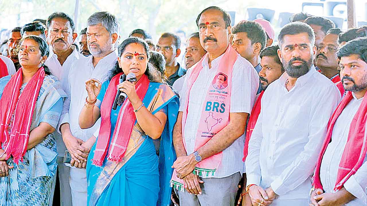 కాంగ్రెస్‌ లేఖతో ఆగిన రుణమాఫీ