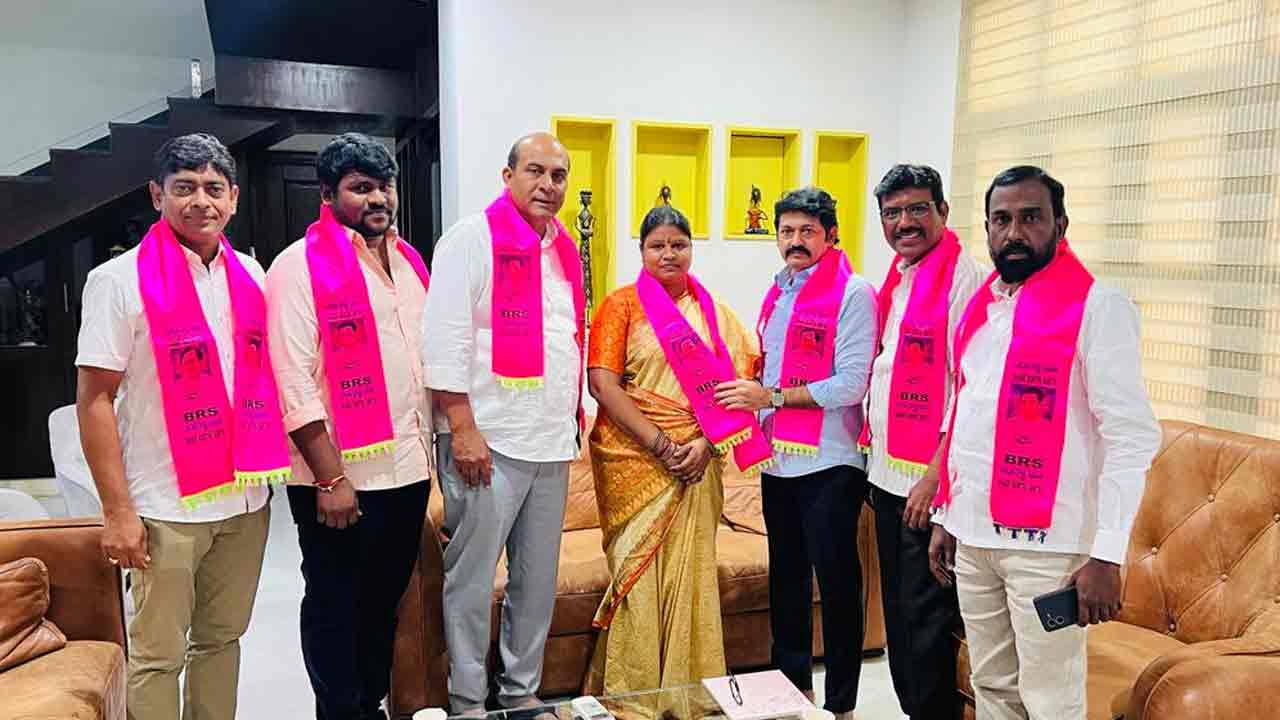 Mulugu | ములుగులో కాంగ్రెస్‌కు బిగ్‌ షాక్‌.. సీతక్క‌ నామినేషన్‌ రోజే పార్టీని వీడిన మహిళా అధ్యక్షురాలు