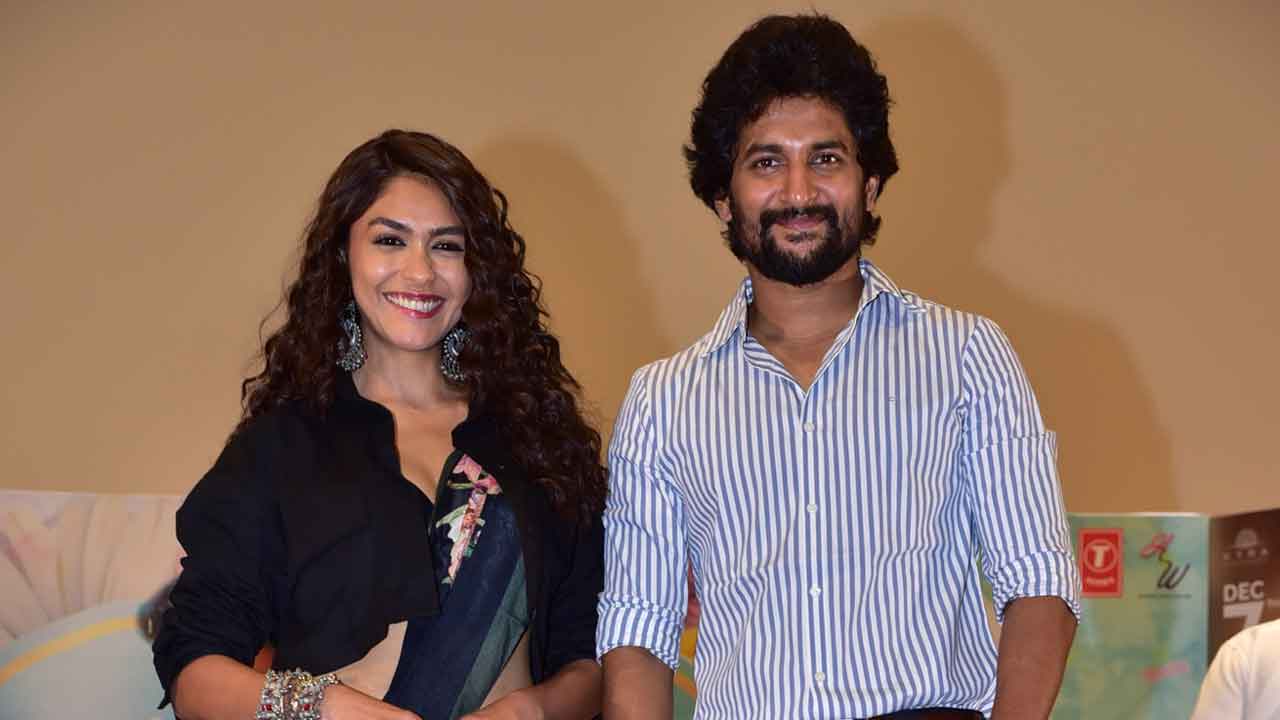 పదహారు హిట్లు కొట్టాలి!