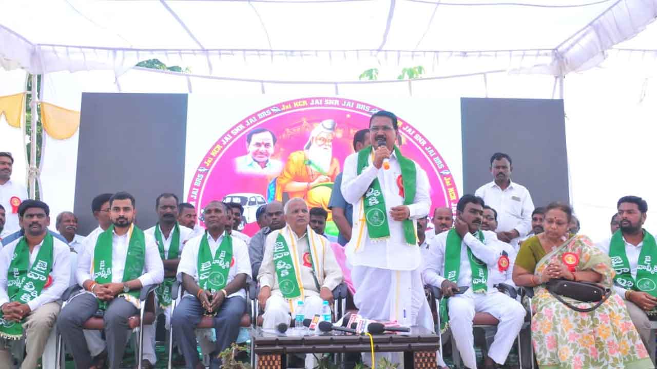 Minister Nirajan Reddy | వాల్మీకులను ఎస్టీ జాబితాలో చేర్చేందుకు ఢిల్లీతో కొట్లాడుదాం : మంత్రి నిరంజన్ రెడ్డి