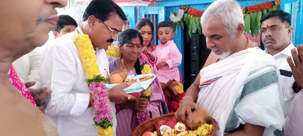 సనత్‌నగర్‌ బీఆర్‌ఎస్‌ అభ్యర్థిగా నామినేషన్‌ దాఖలు చేస్తున్న మంత్రి శ్రీనివాస్‌ యాదవ్‌