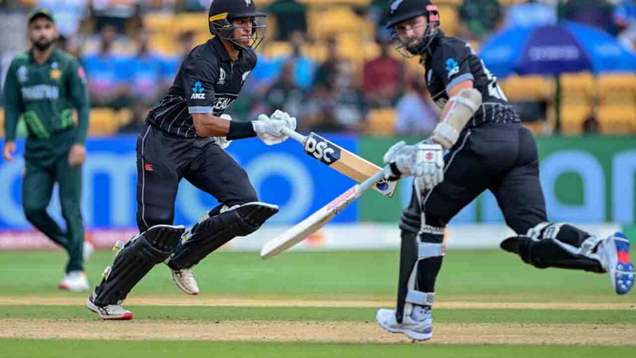 ODI World Cup 2023 | ర‌చిన్ ర‌వీంద్ర‌ సూప‌ర్ సెంచ‌రీ.. నాలుగొందలు కొట్టిన కివీస్