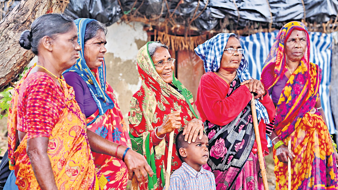 Public Voice | కేసీఆర్‌.. మాకు కొడుకు లెక్క ఆసరా అయితాండు.. తండ్రి లెక్కే చూసుకుంటున్నడు