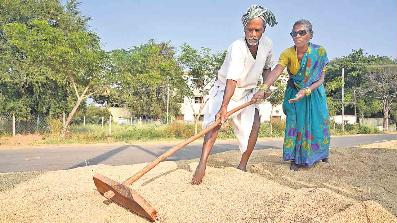 పదేండ్ల తెలంగాణ.. రెండు అనుభవాలు
