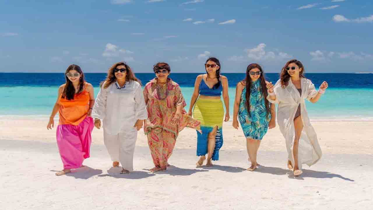 Parineeti Chopra | అత్తతో కలిసి మాల్దీవుల్లో ఎంజాయ్ చేస్తున్న ప‌రిణీతి చోప్రా.. ఫొటోలు వైర‌ల్