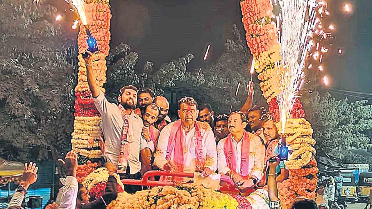 అక్కడ సేవ చేయనోళ్లు.. ఇక్కడ చేస్తారా?